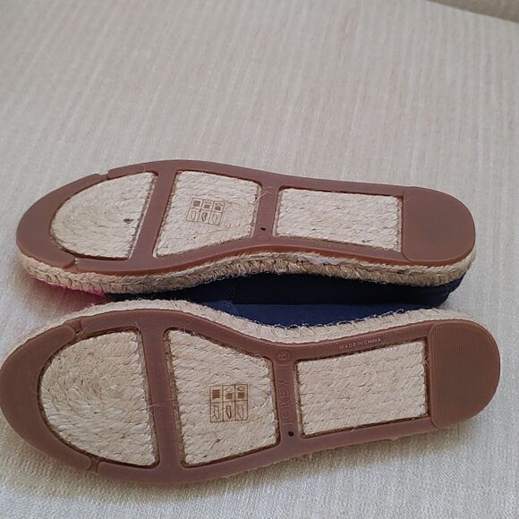 J. Crew Navy Blue Canvas Slip On Espadrilles Flats with Pink Cap Toe Size 6 - Picture 7 of 10